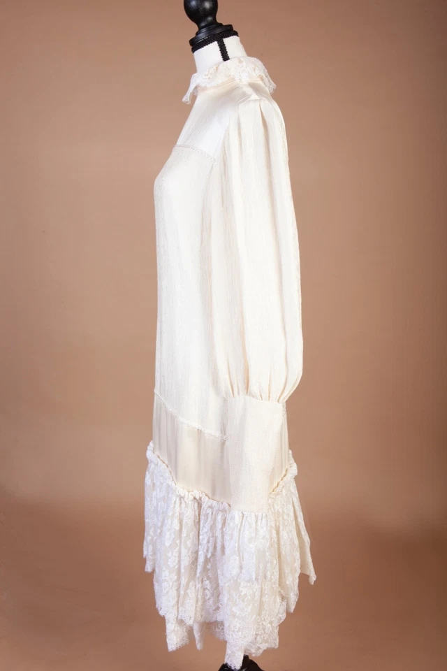 Vestido de novia vintage circa 1980 Foto 2 de 4