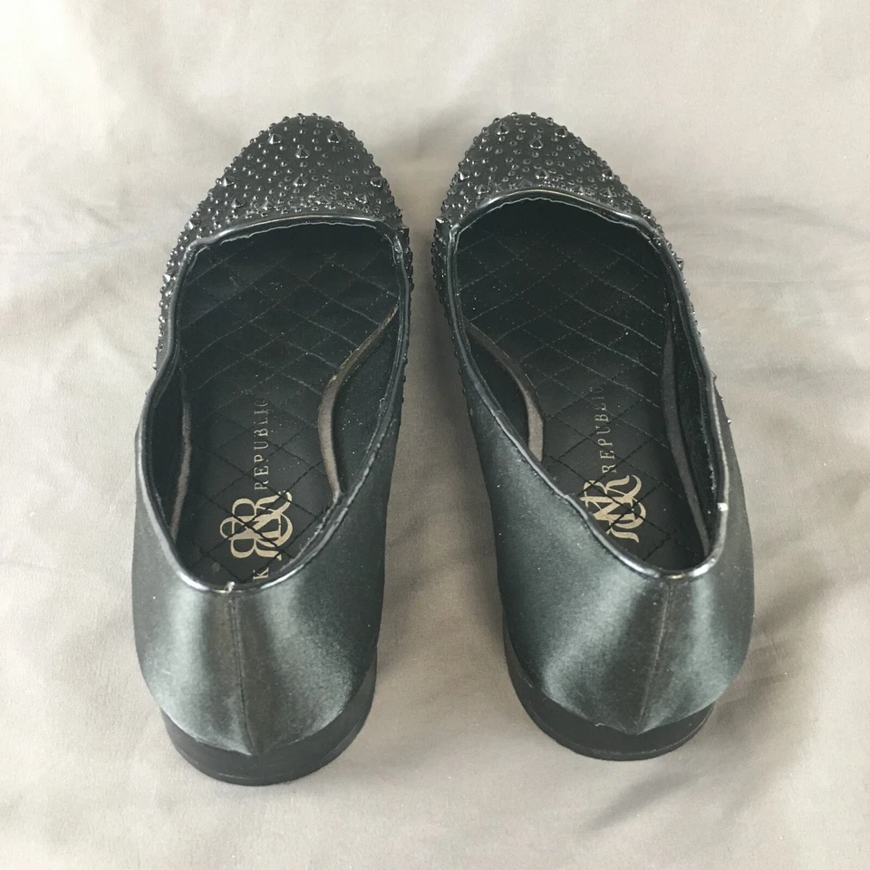 Zapatos planos mocasines Rock & Republic RR Keeley negros con tachuelas para mujer talla 9 Foto 4 de 4