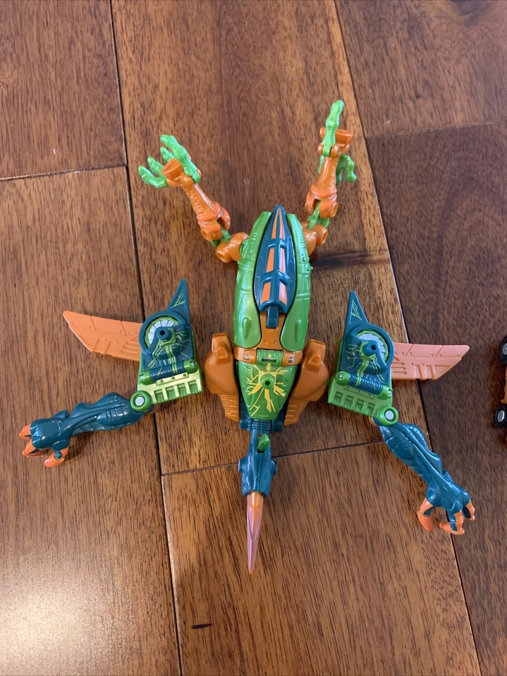 Transformers Armada Terrorsaur Incomplete with Mini-Con Ironhide Retired - Image 2 of 4