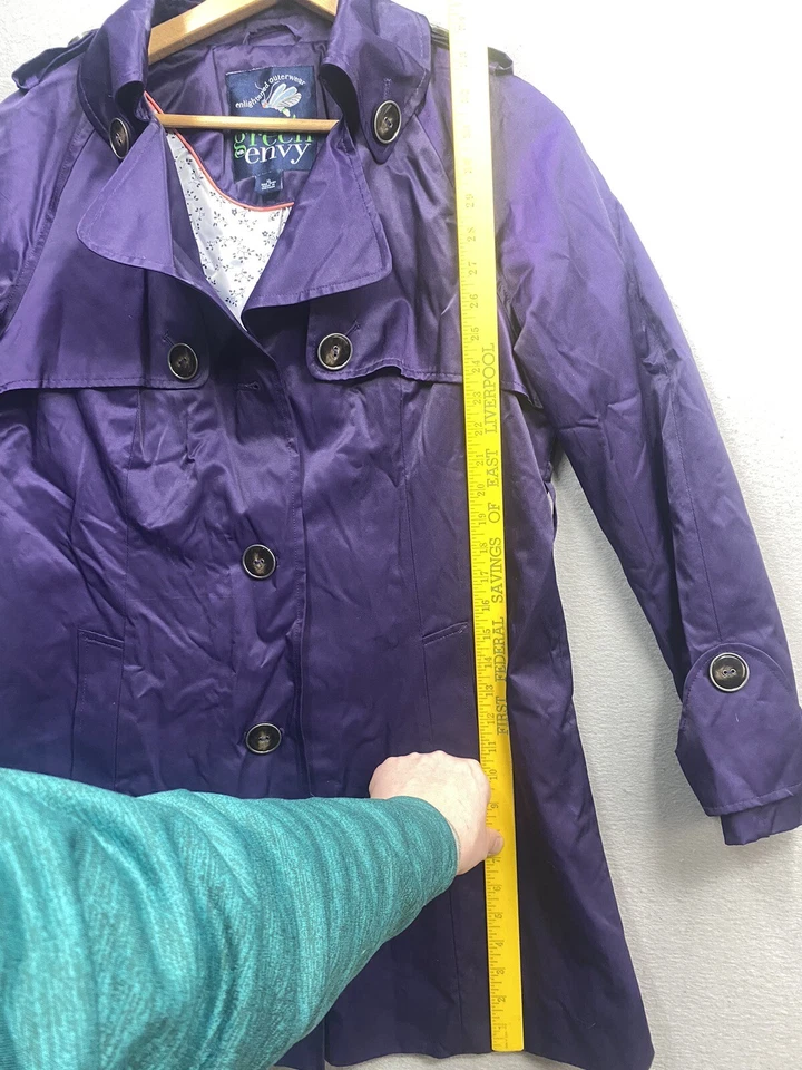 Abrigo para mujer verde con envidia iluminado púrpura talla XL *Falta cinturón* Foto 3 de 4