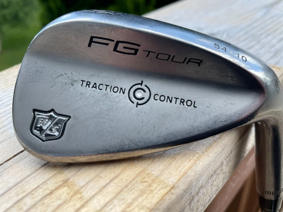 Wilson Staff FG Tour Traction Control 54-10 54° Sand Wedge Steel Right Handed - Image 2 of 4