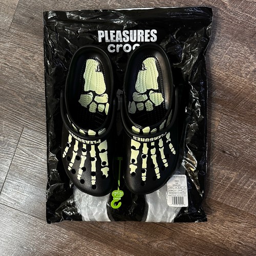 Crocs x Pleasures US 11 Classic Clog Skeleton Black Glow 208267001 rare haloween - Picture 1 of 2