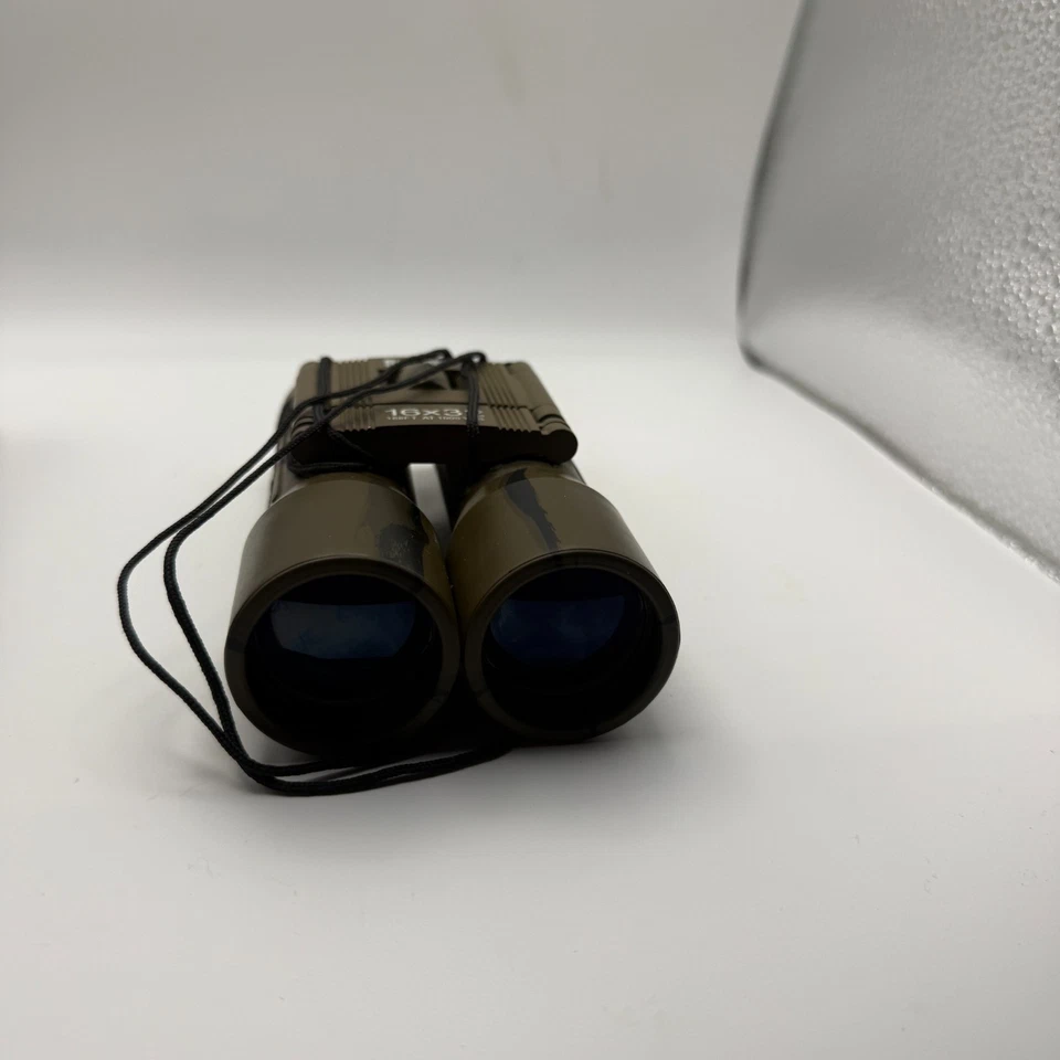 Bushnell Powerview 16x32 Binoculars Camo Used With Case - Image 4 of 4