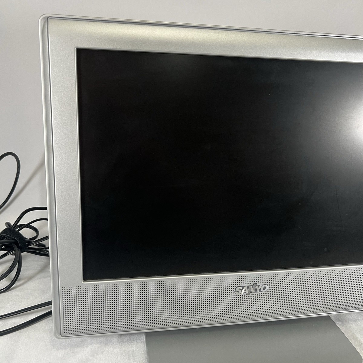 Sanyo DP19647 LCD HDTV 19