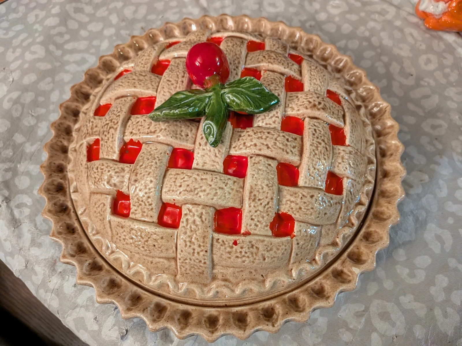 Ceramic Cherry Pie Dish Plate with Lid