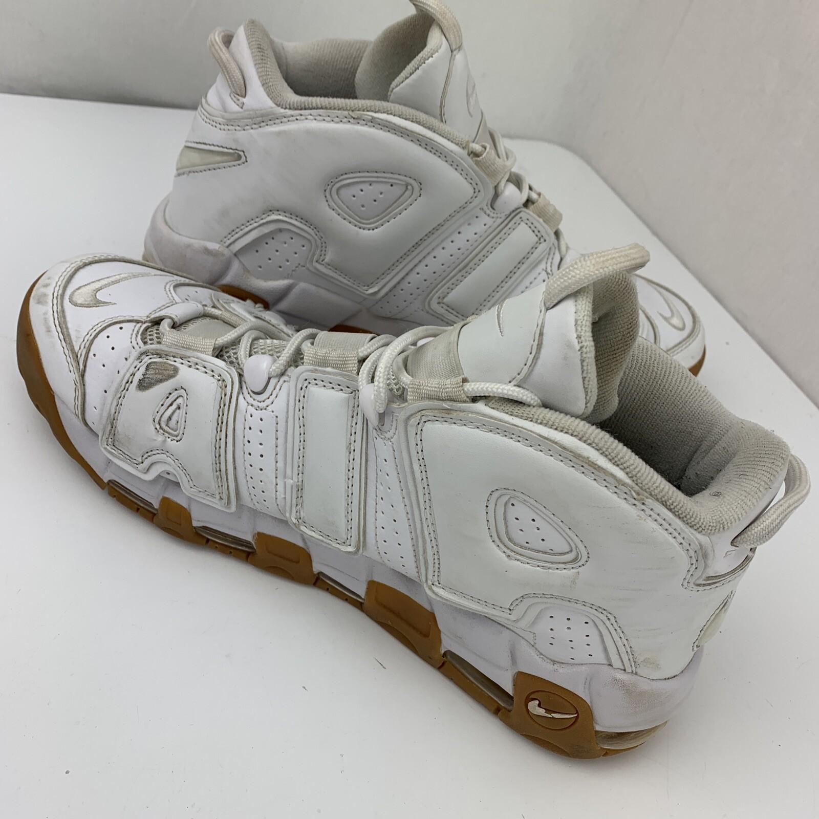 nike uptempo gum