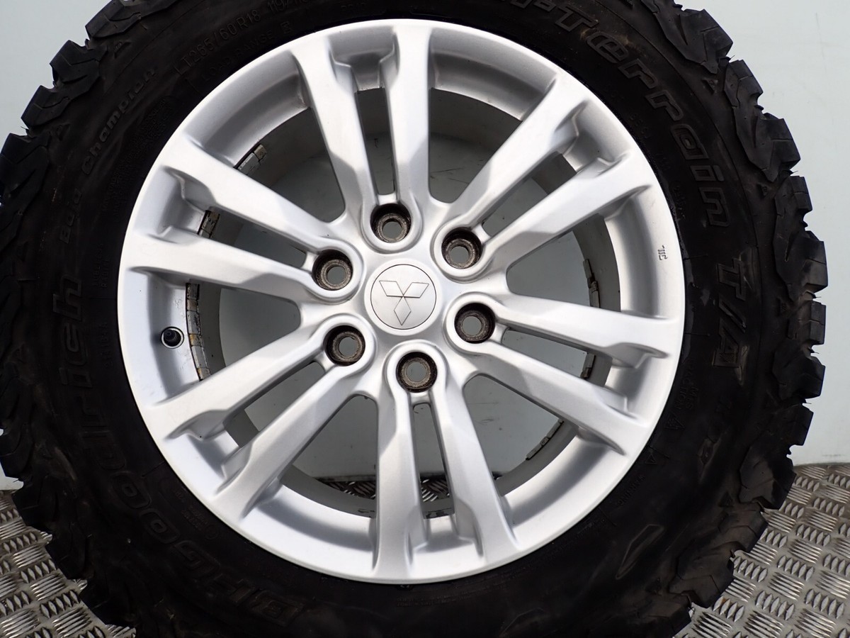 mm MITSUBISHI PAJERO 18''ALLOY WHEEL BFGOODRICH TYRE LT 265
