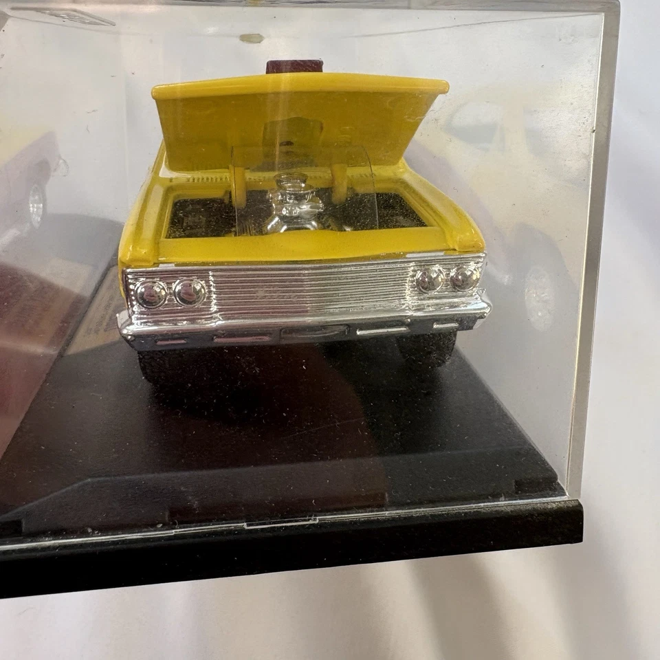 TootsieToy Hard Body 1966 Chevy Malibu 1:32 With Plastic Case Diecast - Image 4 of 4