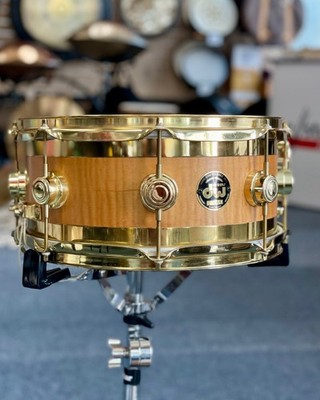 DW Collector's Exotic Wood EDGE Snare ''Curly Maple'' 13x6,5''