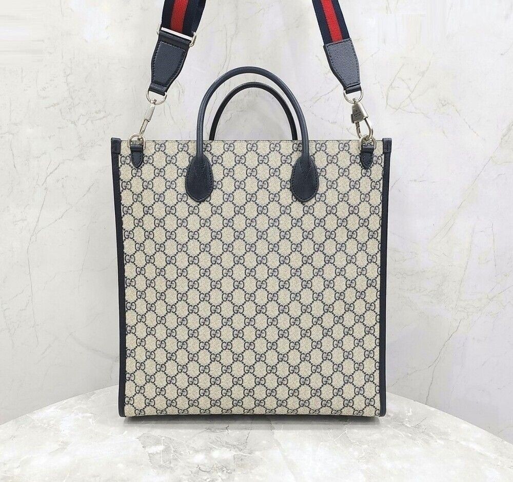 Gucci Interlocking G Medium Tote Shoulder Bag 133… - image 3