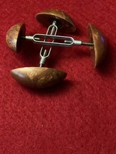 PAIR OF SHOE STRETCHERS FOR WOMEN'S SHOES