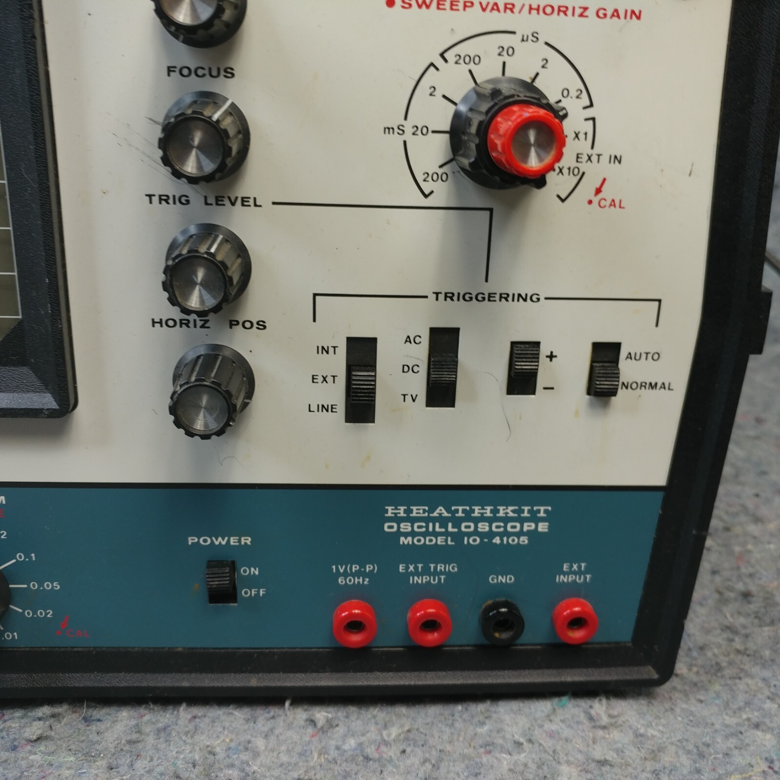 Vintage Heathkit Oscilloscope I04105 Wave Analyzer Analog POWERS ON