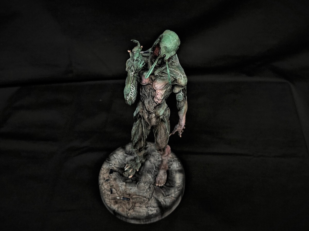 Takeya Takayuki A Metamorphosis Addict Art Statue (One-Off) 竹谷