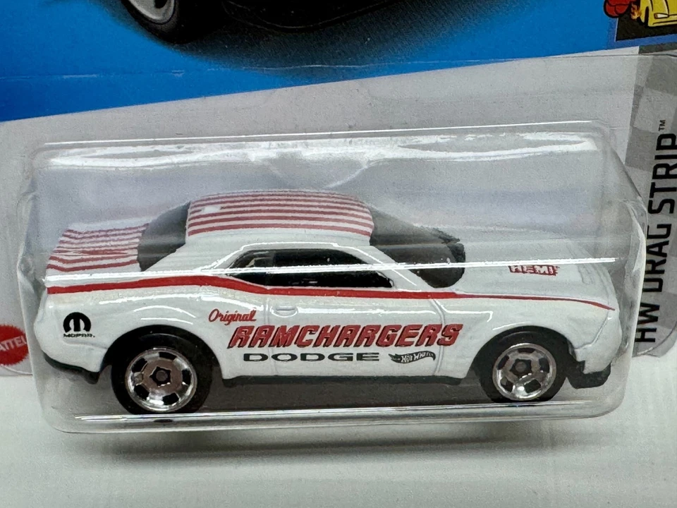Dodge Challenger SRT Demon 198/250 HW Drag Strip 2018 Mattel Hot Wheels coche 4/10 Foto 3 de 4