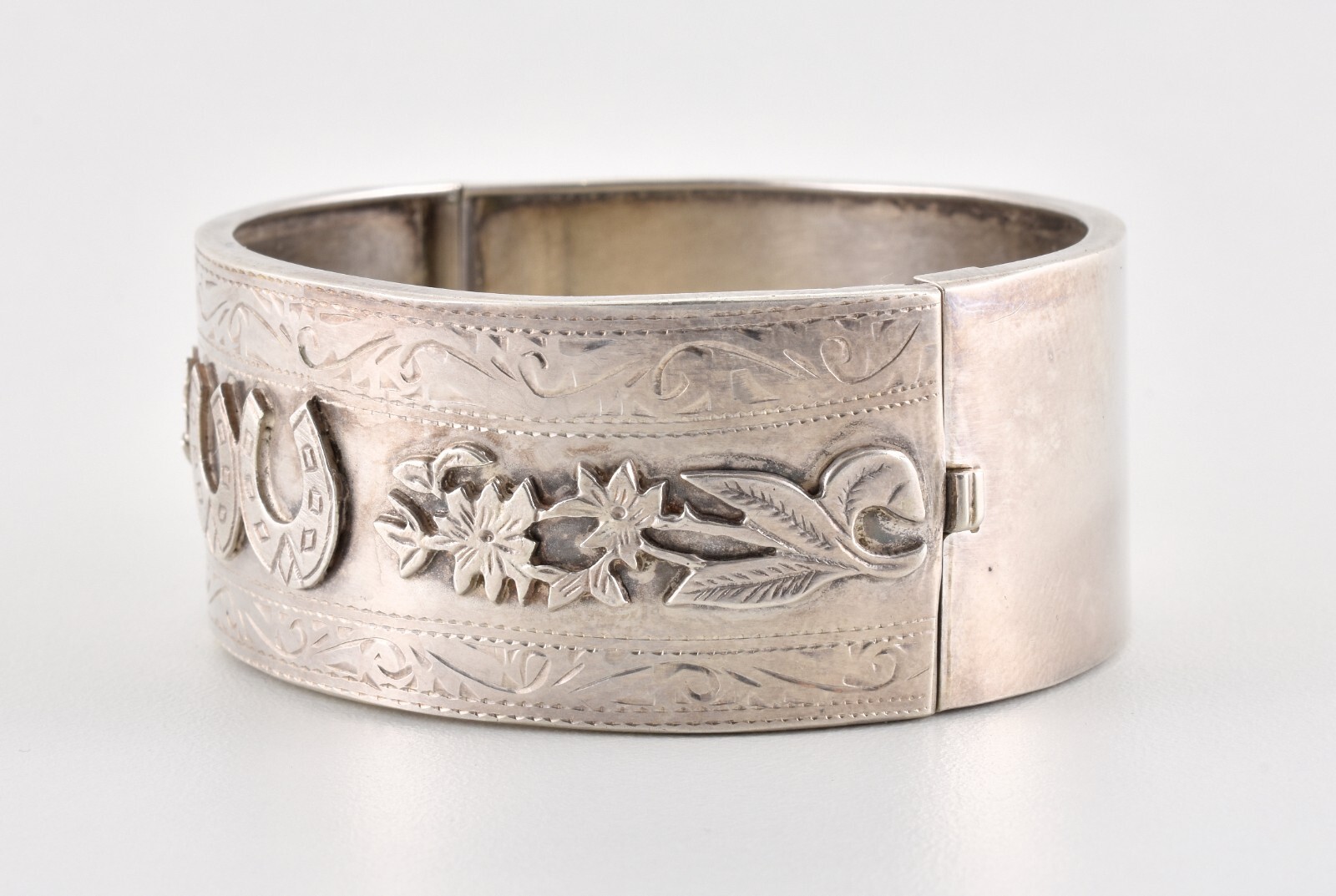 Antique Victorian Solid Silver Hinged Bracelet, C… - image 3
