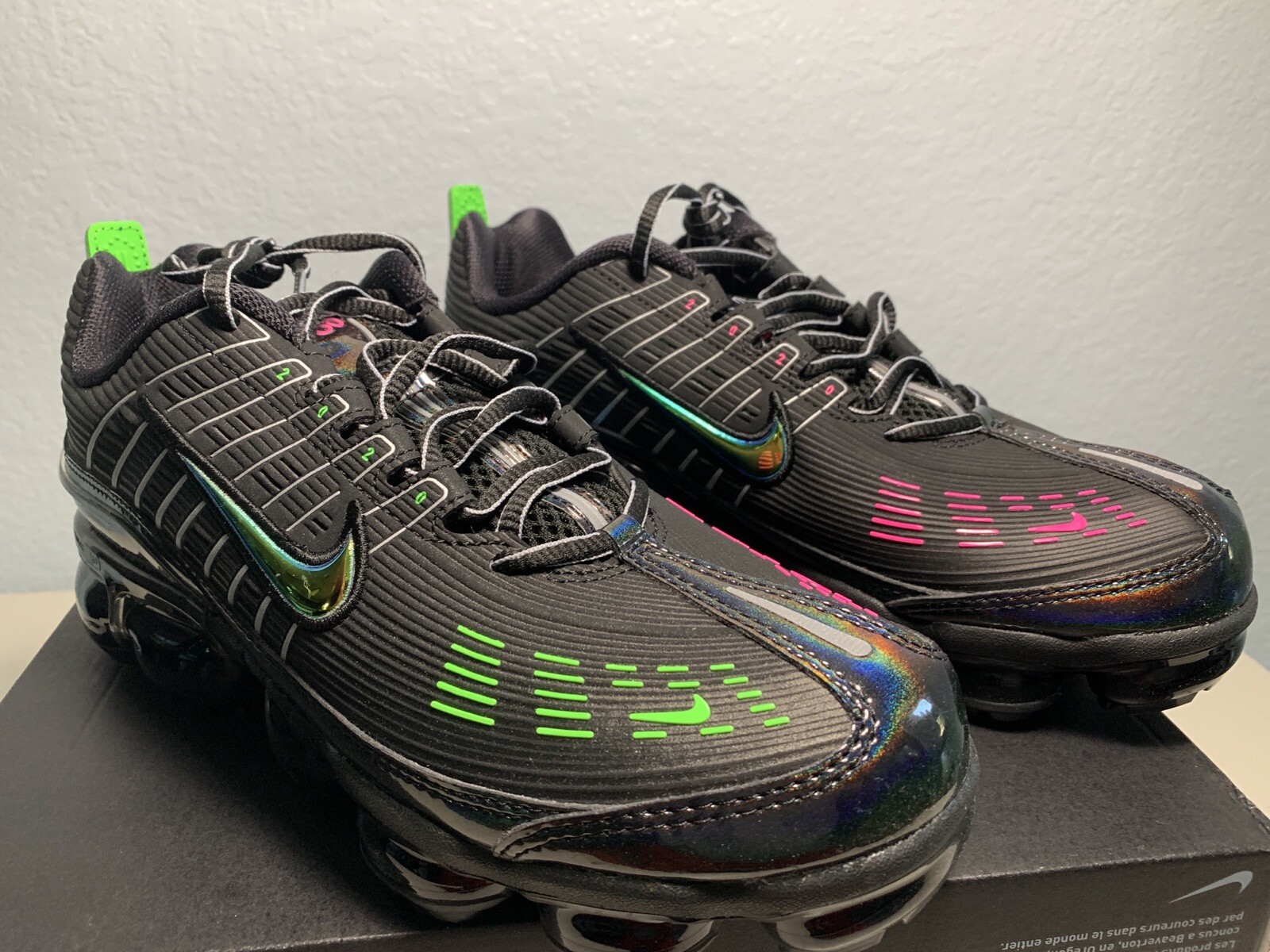 vapormax black pink green