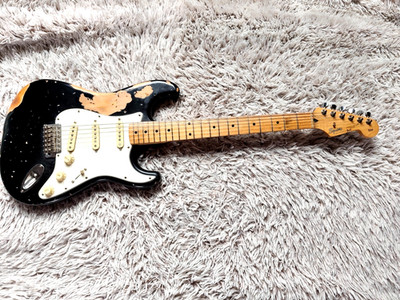 Squier by Fender Japan K 031919 l Stratocaster made in Japan 1991