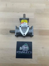 Boston Gear RA1021 Spiral Bevel Gear Reducer 1:1 Ratio New