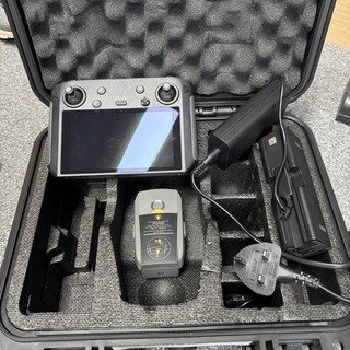 DJI Smart Controller RM500 plus mavic 2 battery’s and chargers and case