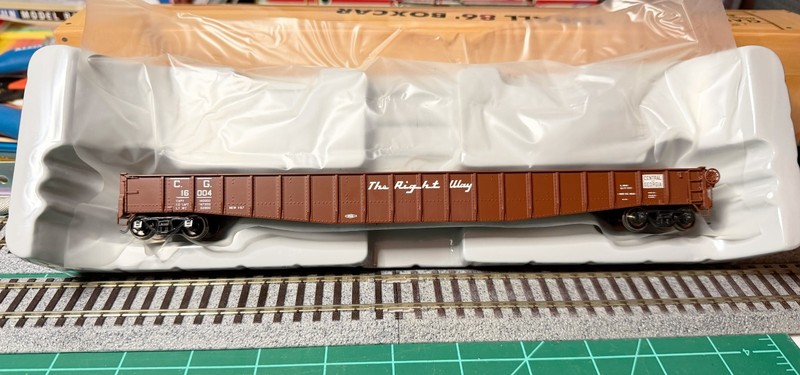 Athearn 15566, HO Scale 65ft Mill Gondola, Central of Georgia CG #16004