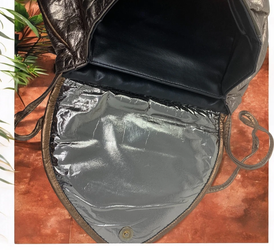 Vintage 1980's Mixed Media Metallic Studded Crossbody Messenger Style Purse — 第 3/4 张图片