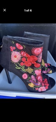 Jessica Simpson Black Floral Embroidered Mesh Peep Toe Zip Ankle Strap 9.5
