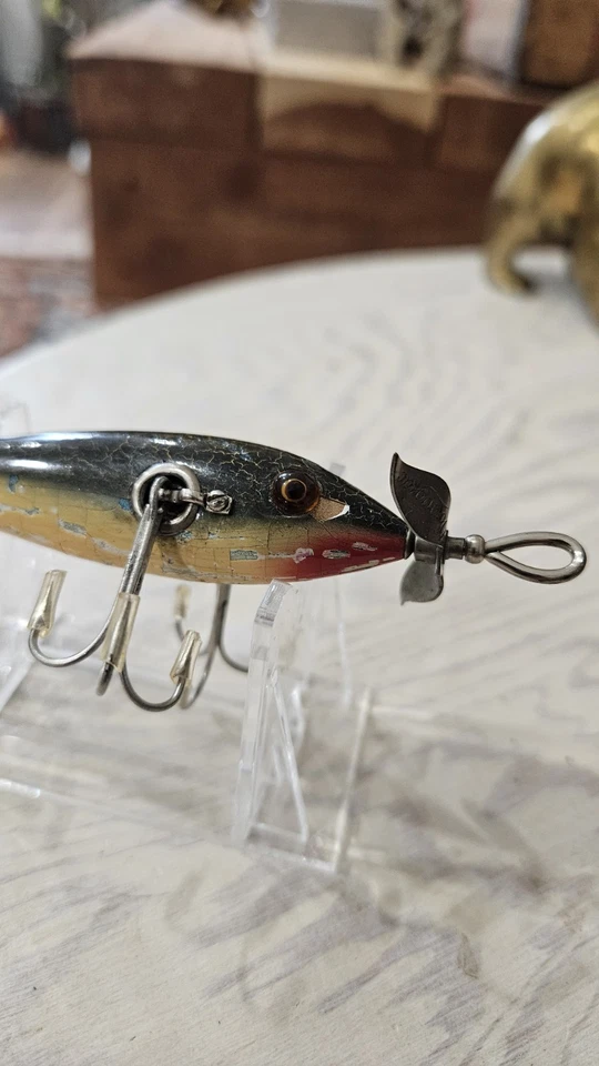 Vintage Heddon 100 GCB Minnow. Blush Chin Marked Props L-Rig Hardware - Image 2 of 4
