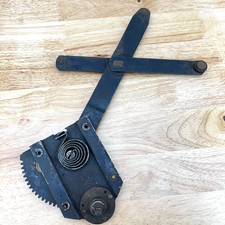 Window Regulator 1939 Cadillac 61 1940-41 Cadillac 62 41-47 Cadillac 63 4099913 Window Regulator 1939 Cadillac 61 1940-41 Cadillac 62 41-47 Cadillac 63 4099913