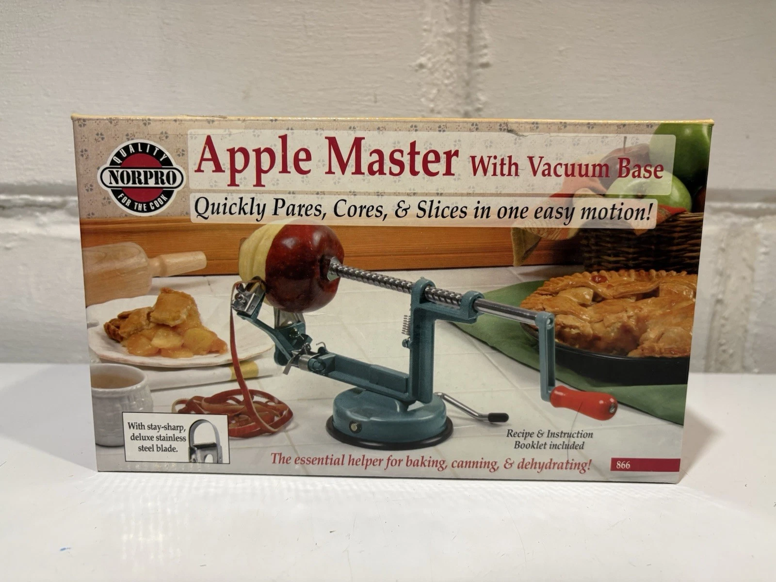 NEW Norpro Apple Master Peeler Parer Slicer & Corer w Blade 866 Vacuum Base Teal
Opens in a new wind