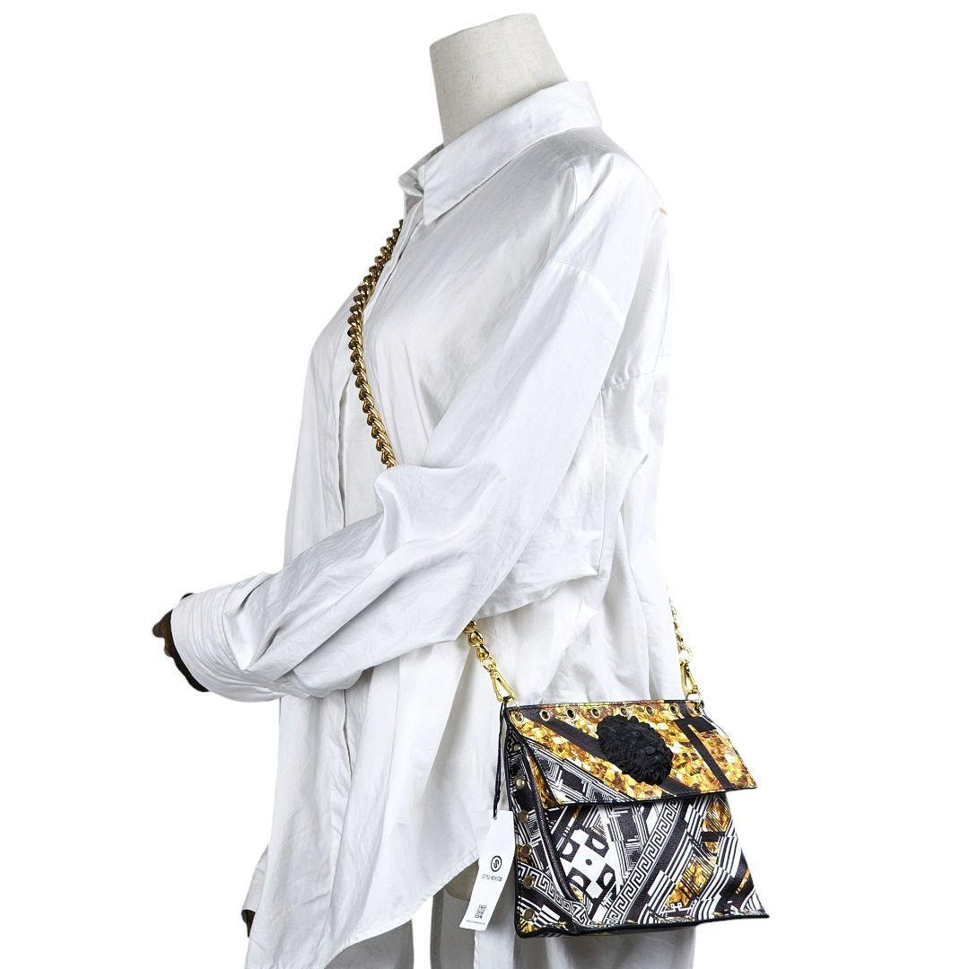 美品 VERSUS VERSACE バロッコプリント チェーン ショルダーバッグ Versus Versace Barocco Print Chain Shoulder Bag From Japan