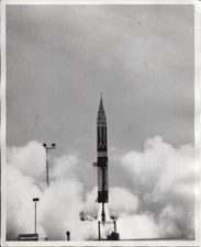 1960 Press Photo US Army Pershing Missile Launch Photo By Cecil Stoughton