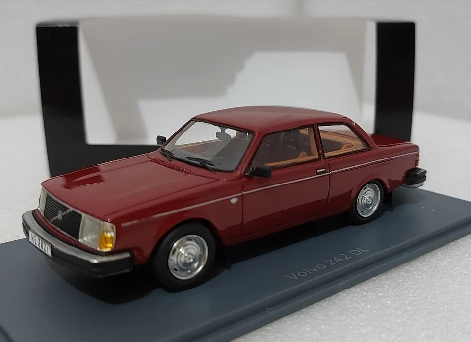 WOW Volvo 242 DL 1979 Red 1:43 Neo 43821 EXTREMELY RARE!! - Image 4 of 4