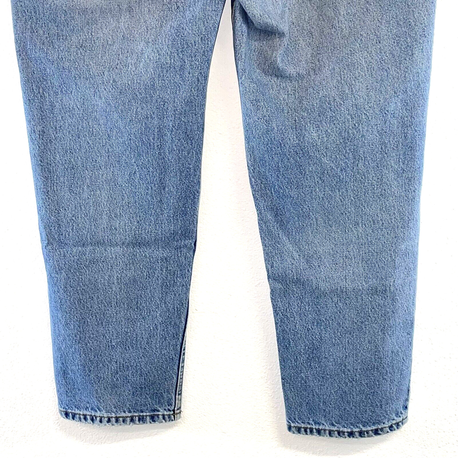 Calvin Klein Men's Denim Jeans Easy Fit Tapered Leg V… Gem