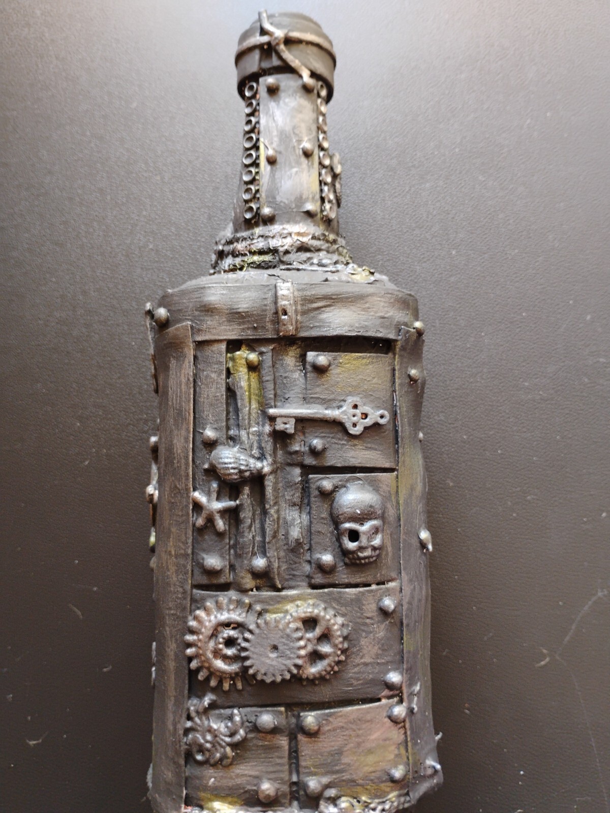 Picture 1 of 6