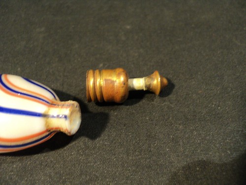 ANTIQUE GERMAN ART GLASS SCENT BOTTLE w/ WHITE, ORANGE & COBALT SWIRL - Picture 6 of 7