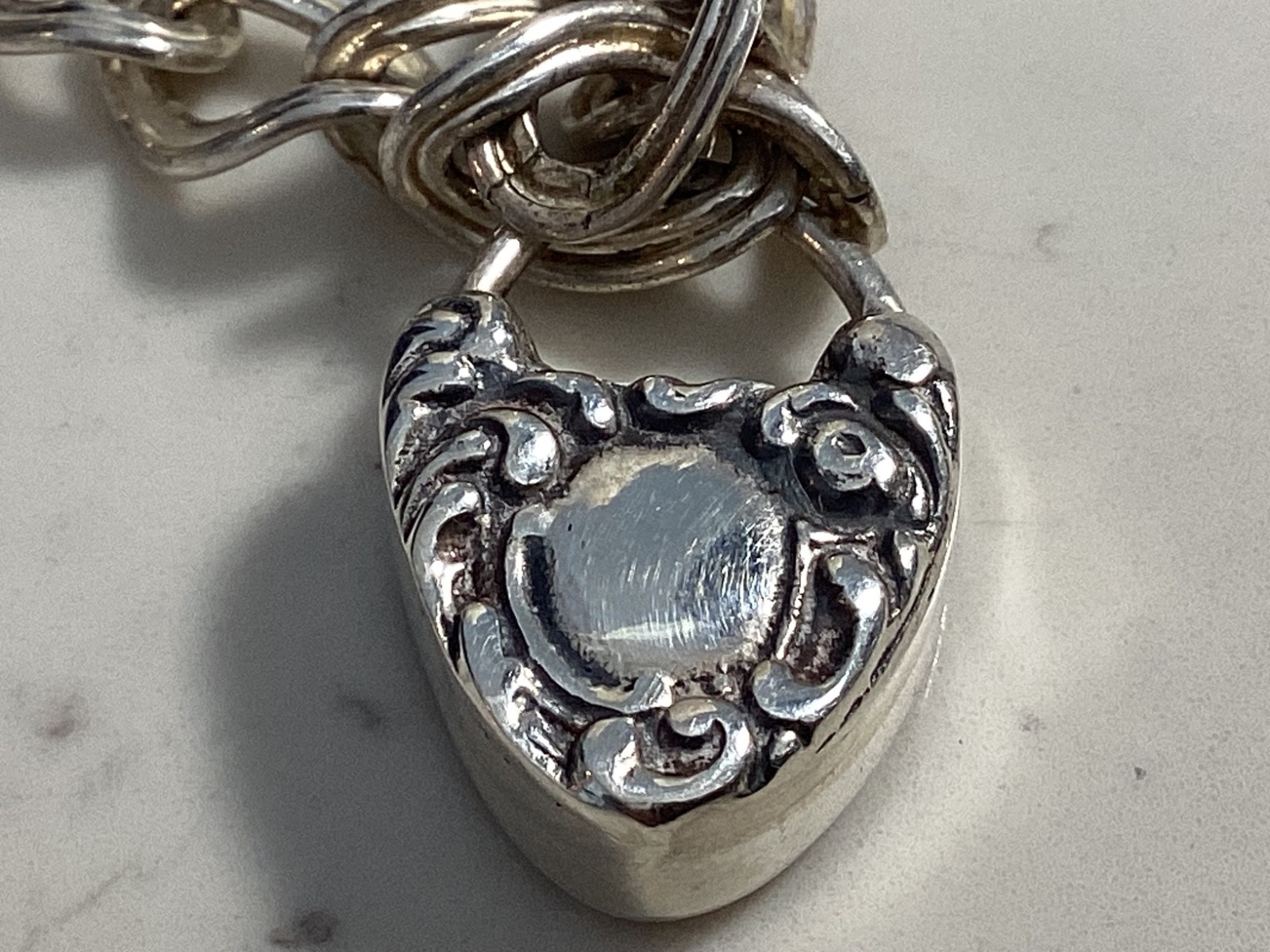 AUTHENTIC SIGNED STERLING SILVER REPOUSE HEART CH… - image 9