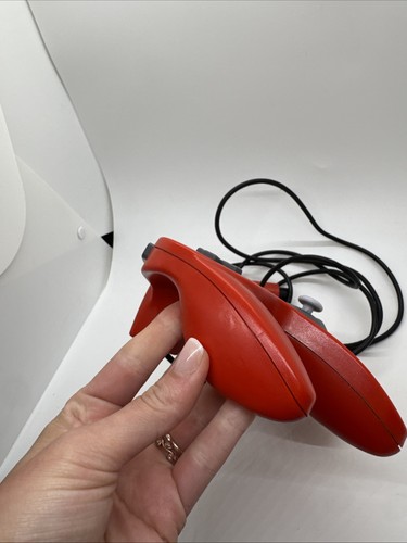 Nintendo 64 Gaming Controller - Red - Picture 7 of 13