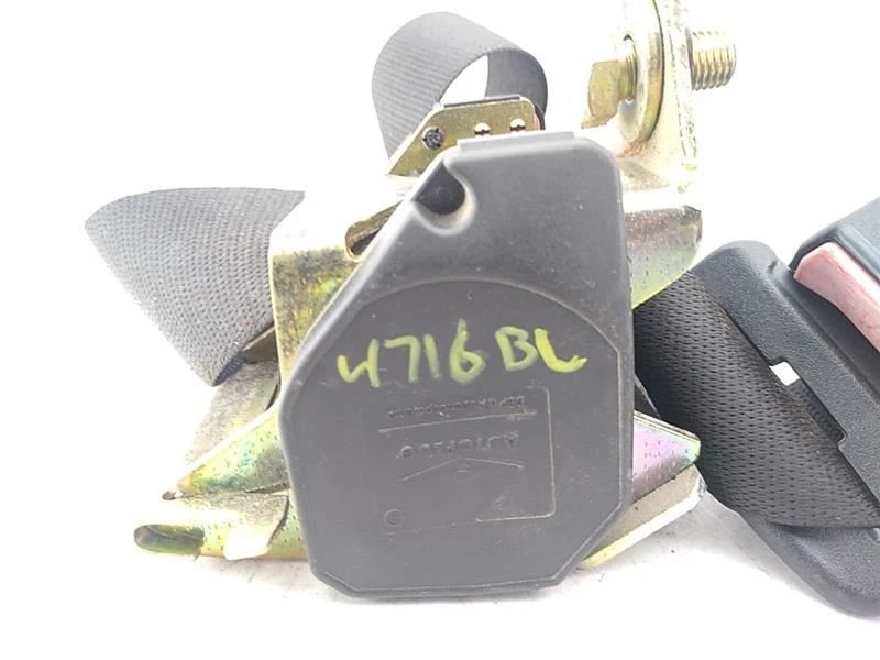 BMW 318i E30 Sedan Rear Seat Belt Retractor Set Fits 1987-1991 - Image 2 of 4