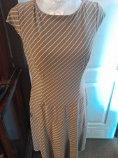 Womens Anne Klein Size 8 Brown & White Diagonal Stripes Nice Preowned Condition