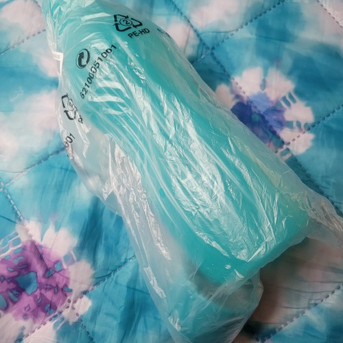 Tupperware XtremAqua Freezable Water Bottle 29.75 Oz Caribbean Sea NEW - Picture 2 of 8