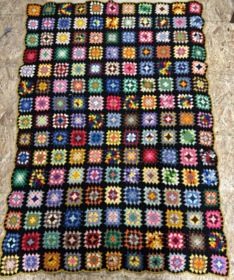 Vtg 60s 70s Roseanne Big Bang Theory Style Crochet Granny Square Afghan Throw