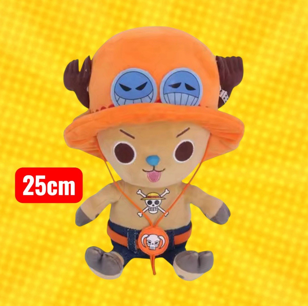 Peluche One Piece – Chopper 25 cm – Casque orange et short bleu pirate