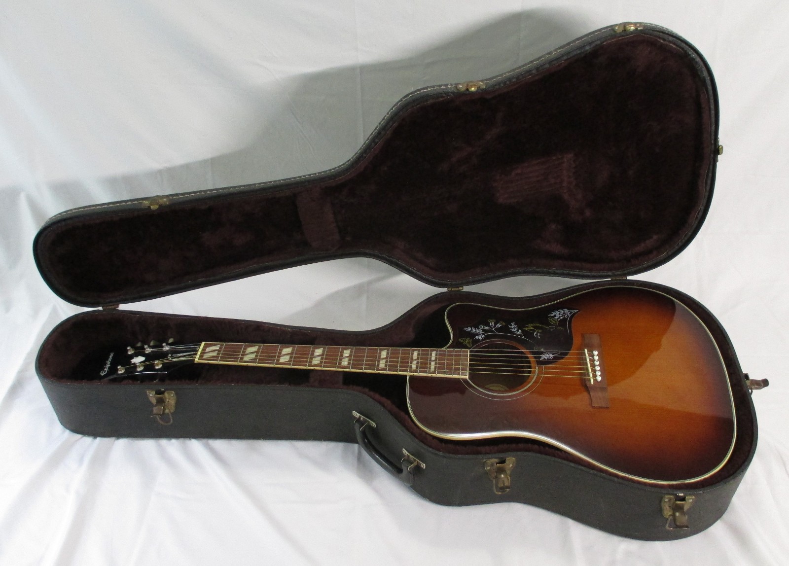 EPIPHONE Hummingbird PRO Acoustic Guitar with Vintage Case