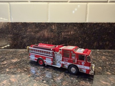 Code 3 Collectibles Custom Los Angeles City Fire Department Pierce XT Engine 88
