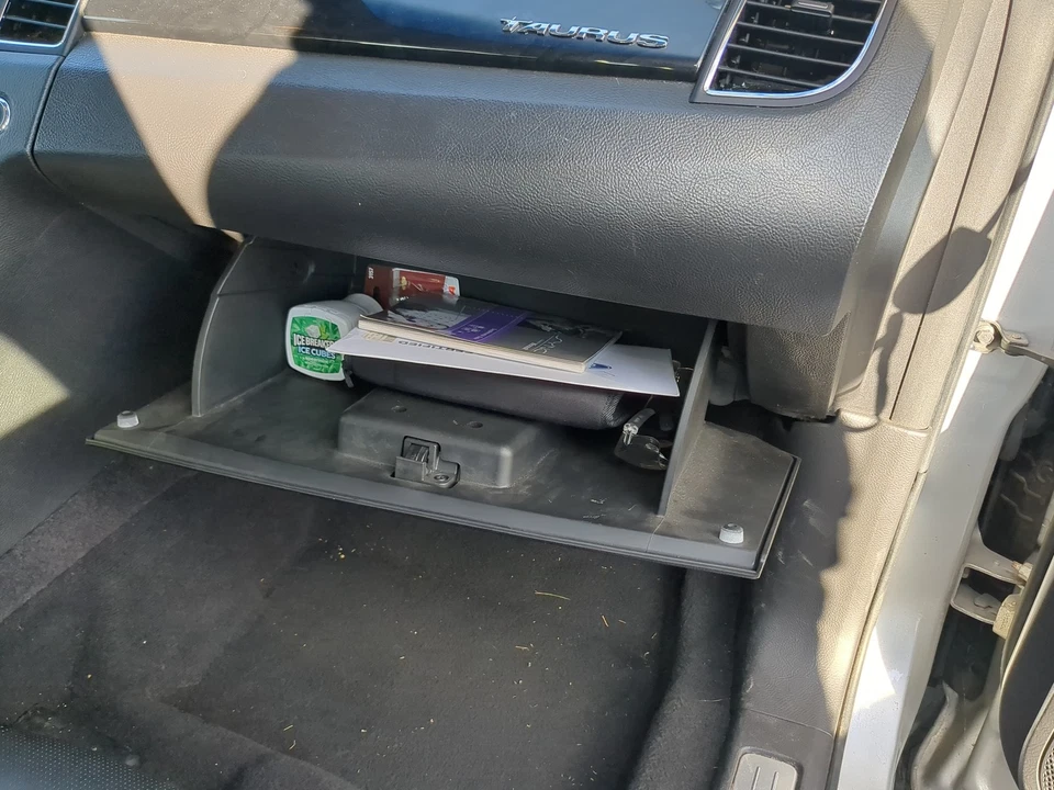 Ford Taurus 2011 guantera pasajero puerta compartimento de almacenamiento WHEUP Foto 2 de 2
