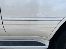 05 06 07 Lexus Lx470 Left Lh Rear Door Moulding White Extpaint Code062