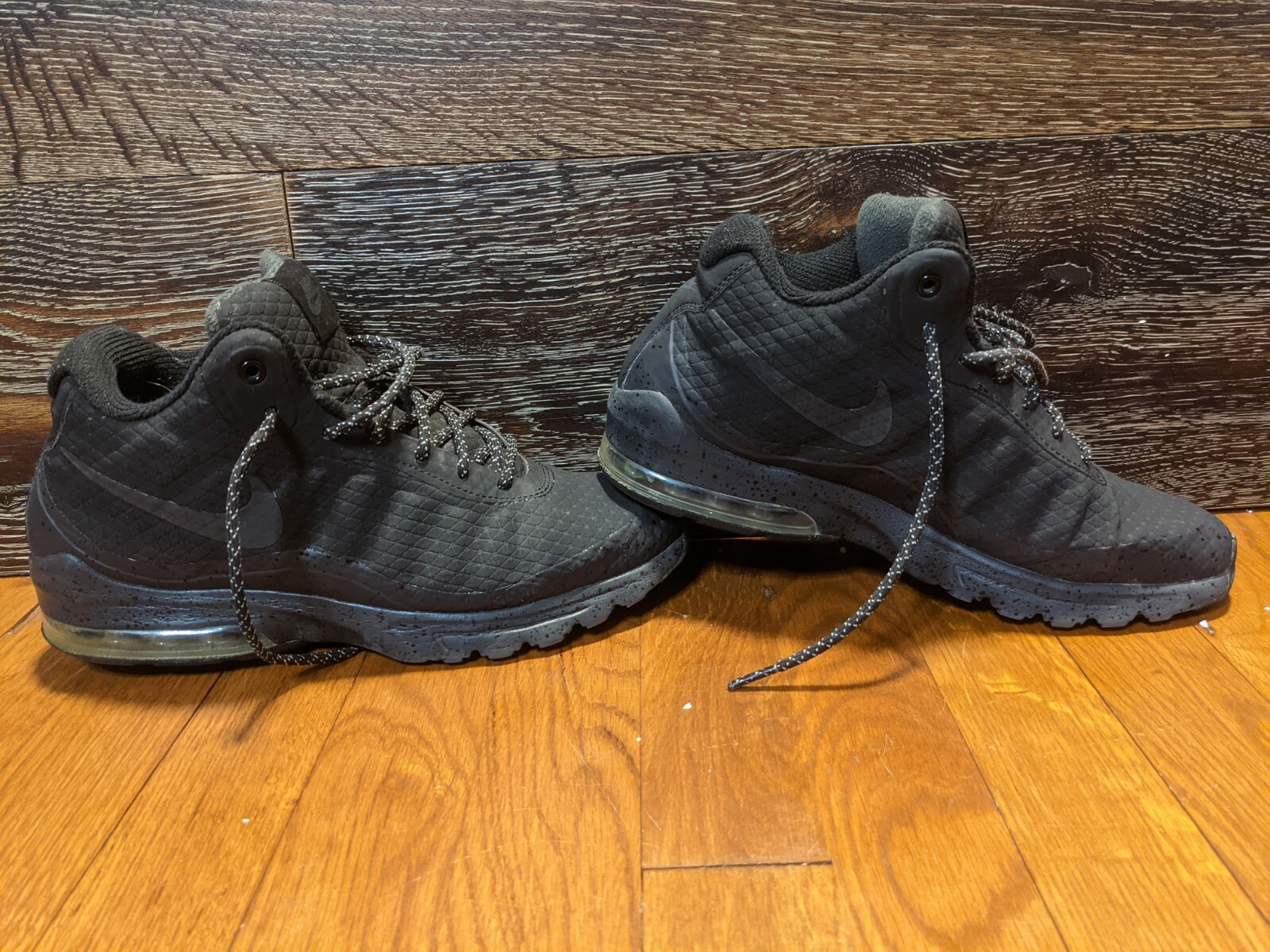 air max invigor mid black