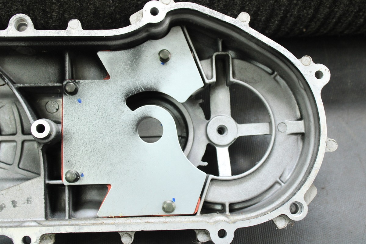 2009 Yamaha Zuma 125 OEM Crankcase B4431 | eBay