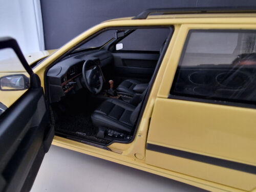 1:18 AUTOART VOLVO 850 T-5R KOMBI ESTATE GELB OVP - Bild 10 von 15