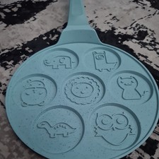 Pancake Pan with Handle 7 Animal Molds Pancake Maker Pan for Kids._